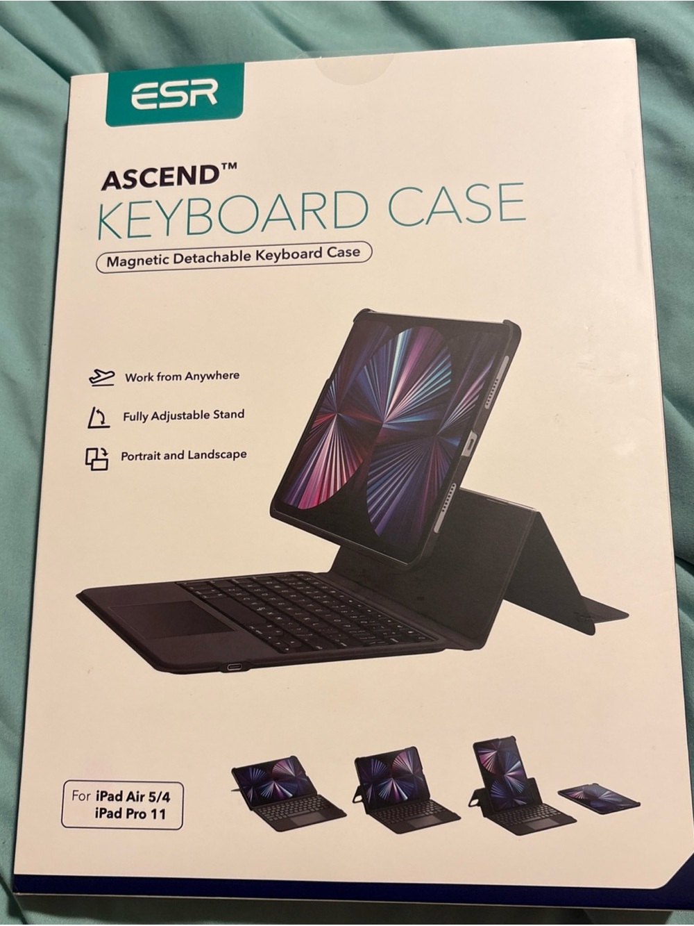 ESR Ascend Magnetic Detachable Keyboard Case - Black